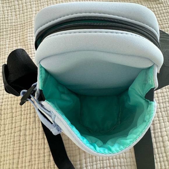 Corkcicle cross body - Picture 2 of 3